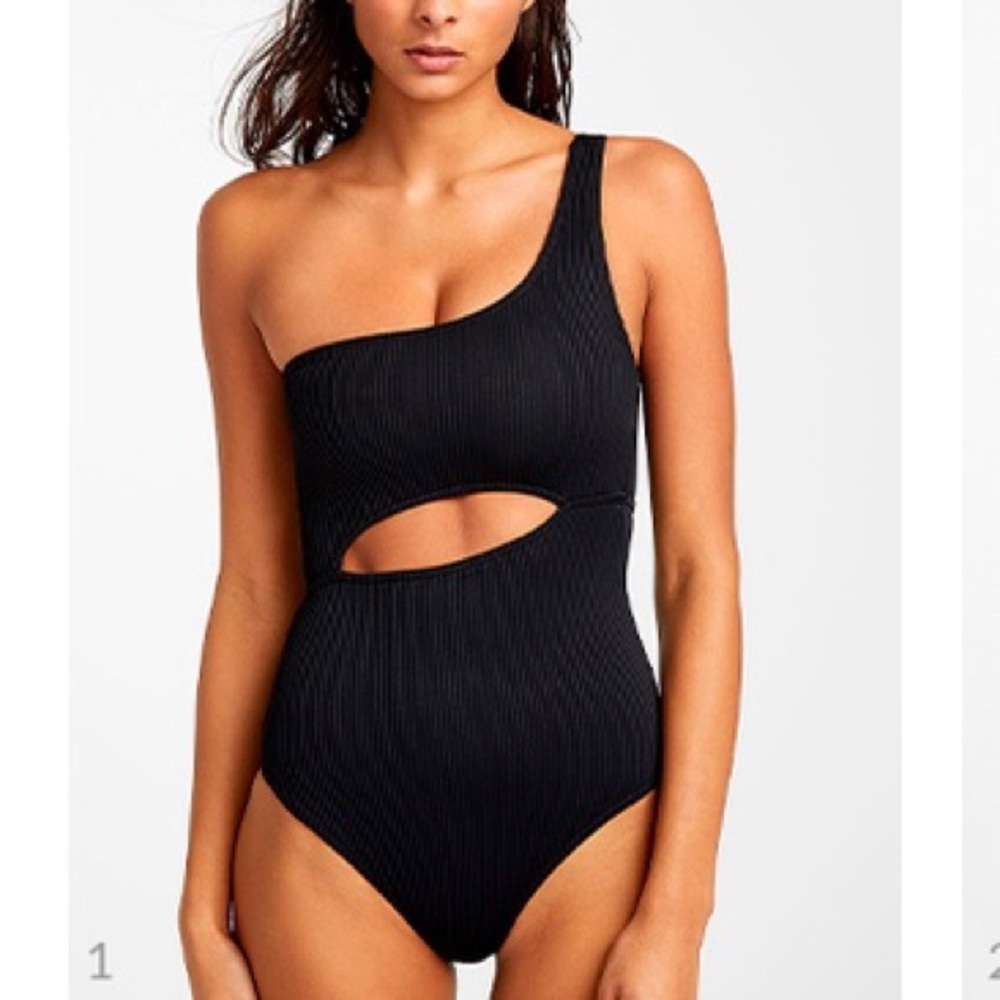 One piece swimwear